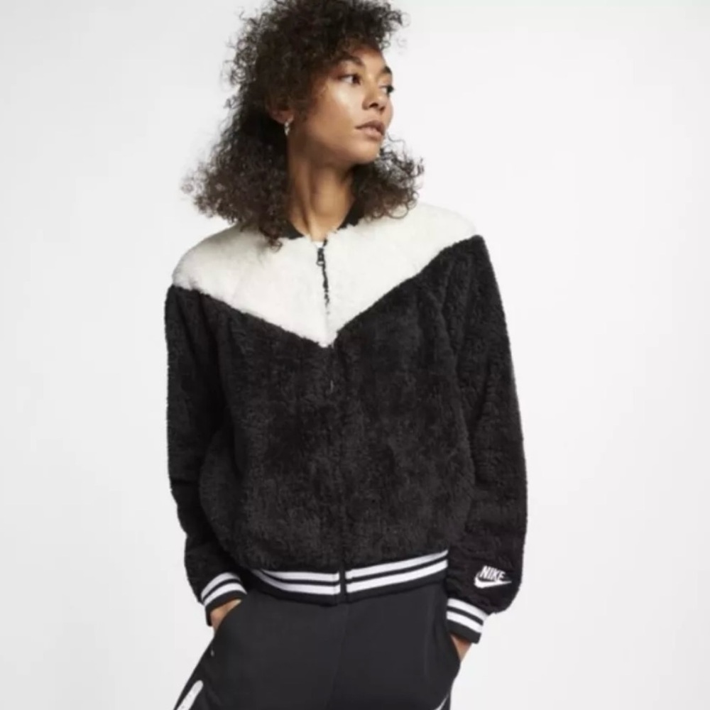Nike Sportswear Womens L Sherpa Full Zip Bomber Jacket Black White Fleece Pocket